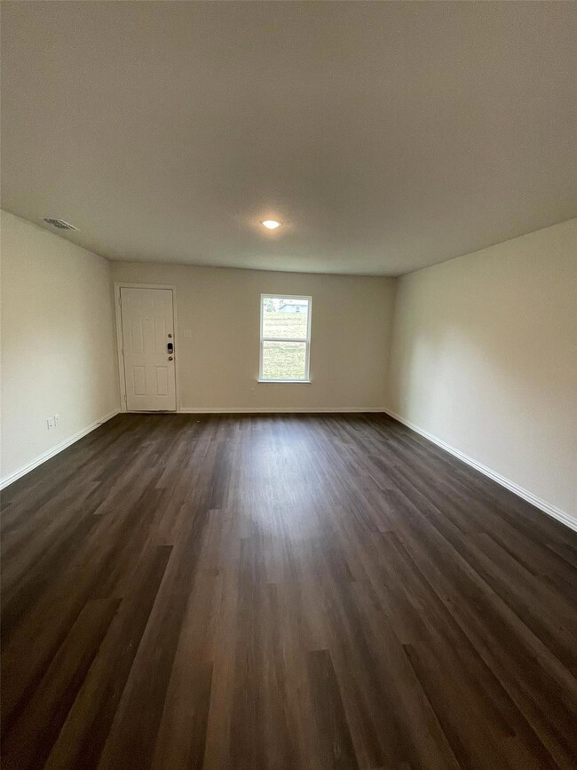 414 W Munson St, Denison, TX 75020 - photo 7