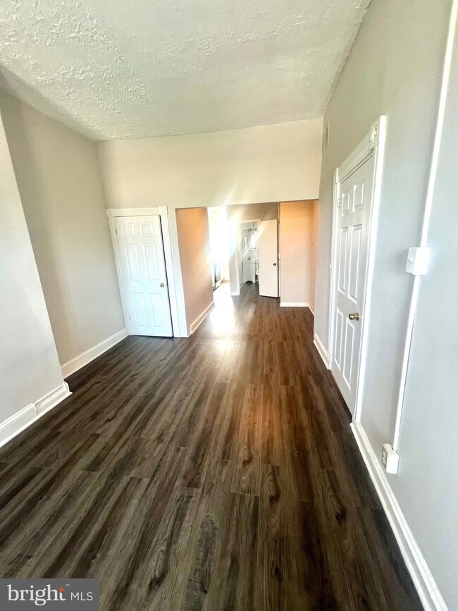 1612 Mcculloh St unit 3RD FLOOR, Baltimore, MD 21217 - photo 2