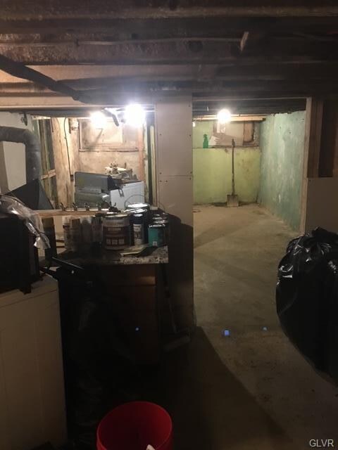 933 W Gordon St, Allentown, PA 18102 - photo 7