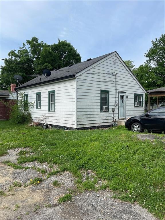 2004 Euclid Dr, Anderson, IN 46011 - photo 2