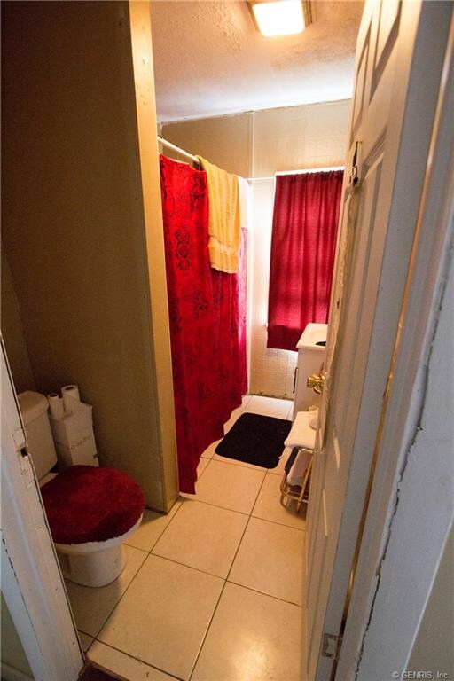 Upstairs Apt - Bathroom