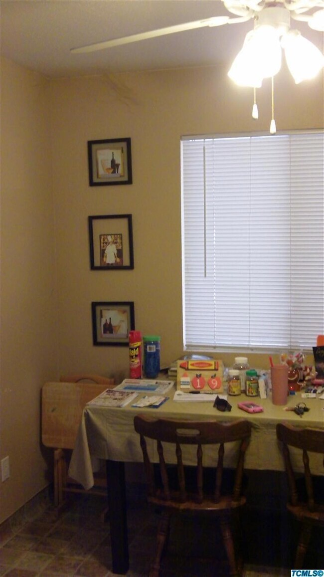 21083 Iris Ave, Porterville, CA 93257 - photo 5