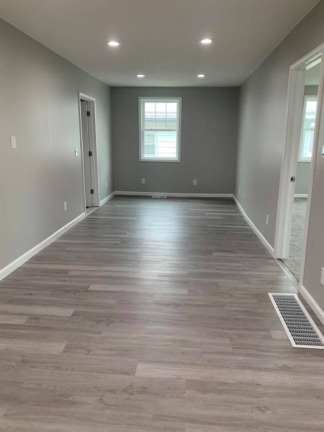 1422 Royal St, Jasper, IN 47546 - photo 5