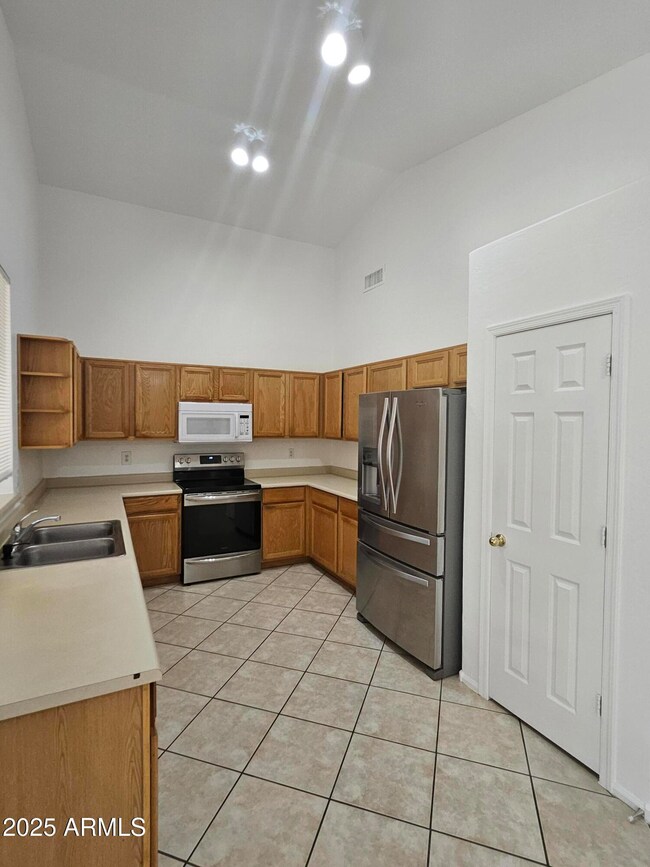 7245 E Lakeview Ave, Mesa, AZ 85209 - photo 5