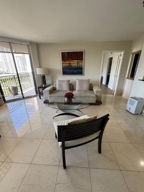Brickell Key Two Condo unit 1211, Miami, FL 33131 - photo 2