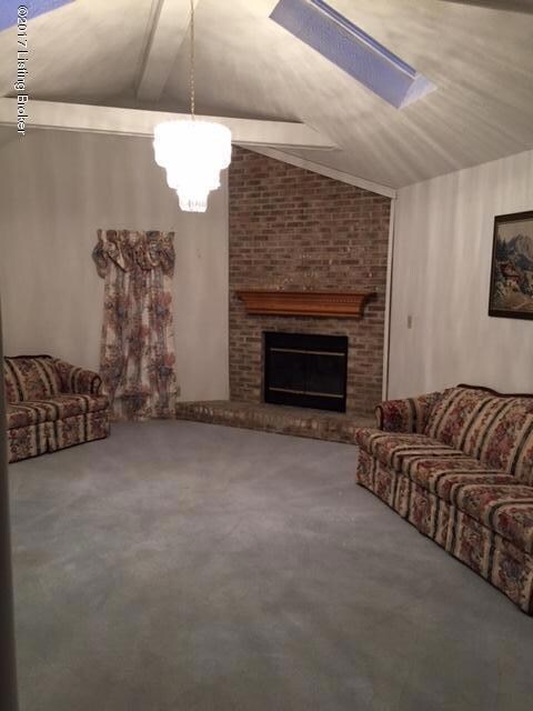 7513 Newton Dr, Louisville, KY 40228 - photo 3