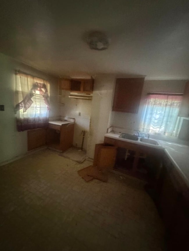 1719 Fields Rd, Memphis, TN 38109 - photo 7