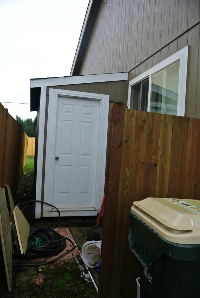 10808 Tucannon Ct SE, Yelm, WA 98597 - photo 6