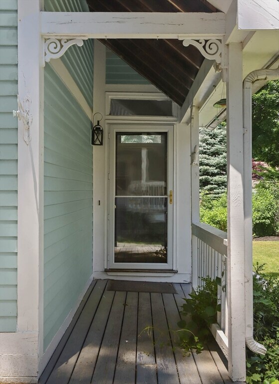 22 Broad St unit 4, Newburyport, MA 01950 - photo 6