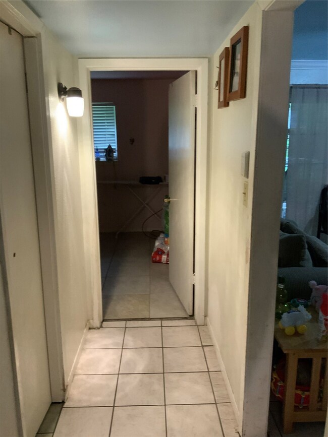 7115 Yellow Pine Dr, Houston, TX 77040 - photo 5