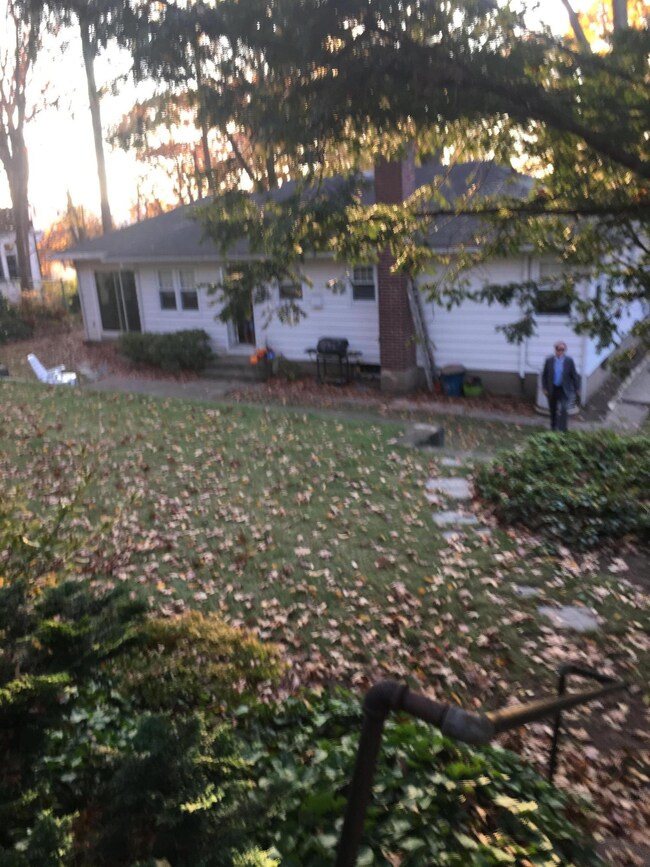 91 Highland Ave, Staten Island, NY 10301 - photo 5