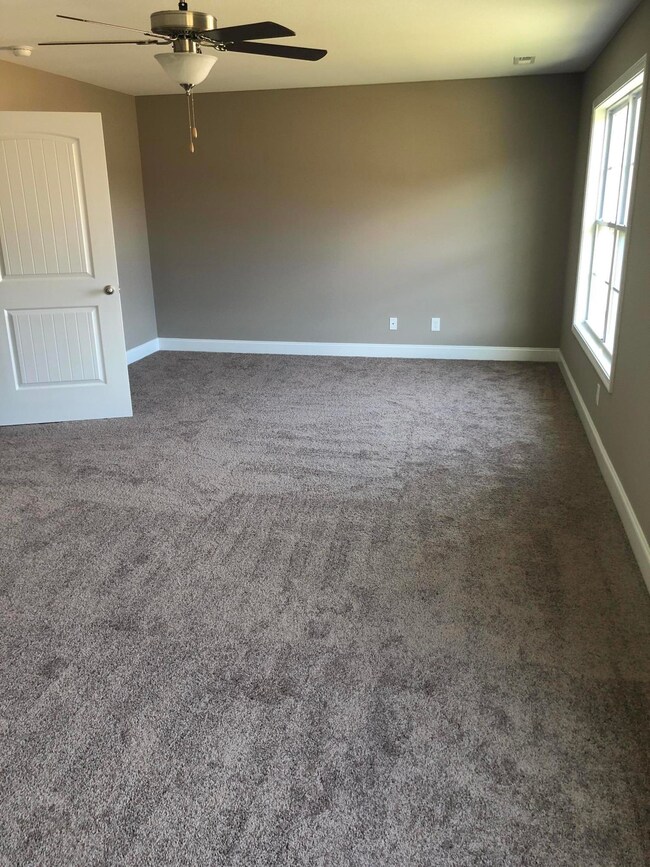 LARGE BONUS ROOM