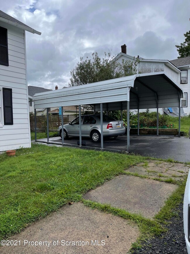 310-312 Cleveland St, Olyphant, PA 18447 - photo 2