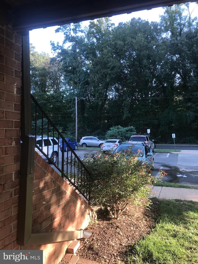 10724 West Dr unit 101, Fairfax, VA 22030 - photo 2