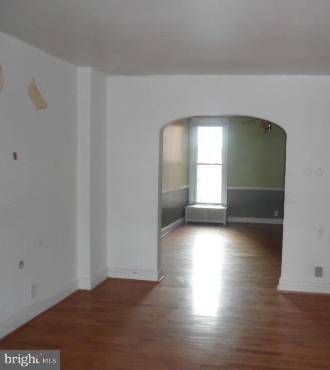 3913 Woodridge Rd, Baltimore, MD 21229 - photo 3