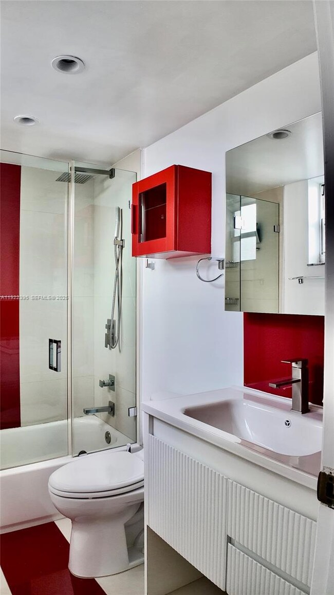 325 NW 72nd Ave unit 412, Miami, FL 33126 - photo 2