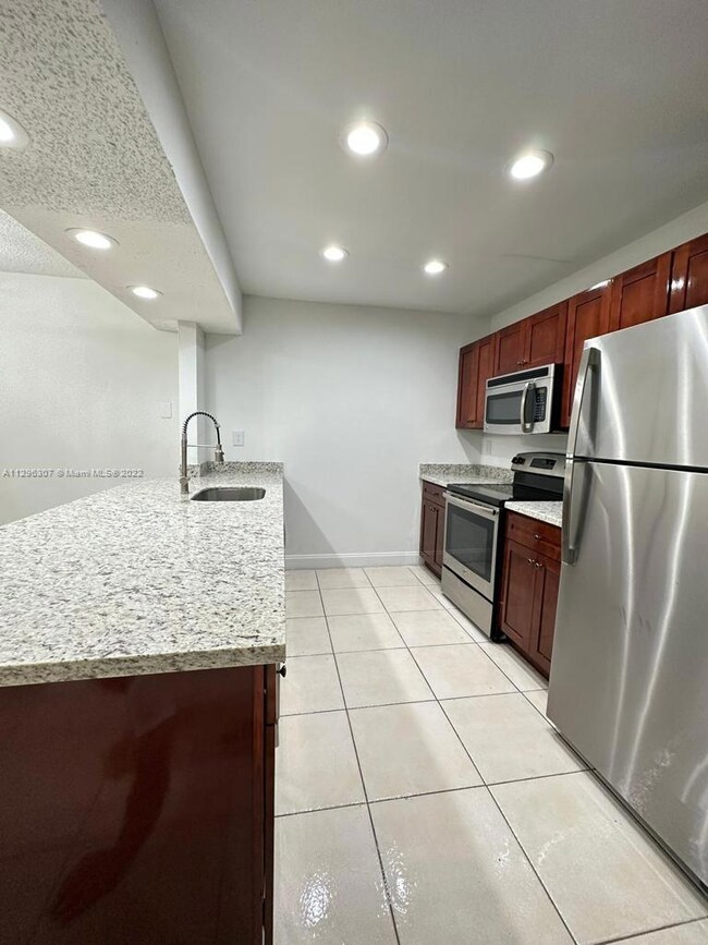 7436 NW 75th St, Tamarac, FL 33321 - photo 3