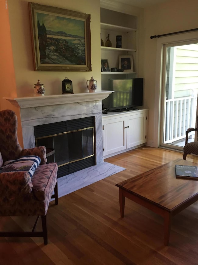 333 Palmer Hill Rd unit 1C, Riverside, CT 06878 - photo 2