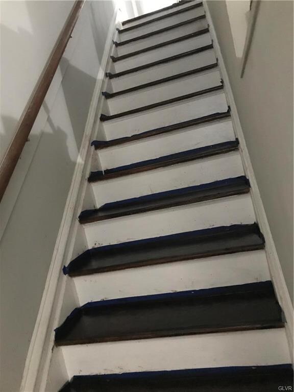 1439 W Turner St, Allentown, PA 18102 - photo 4