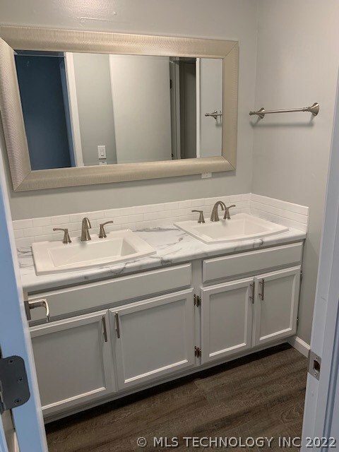 5215 S 32nd West Place, Tulsa, OK 74107 - photo 5