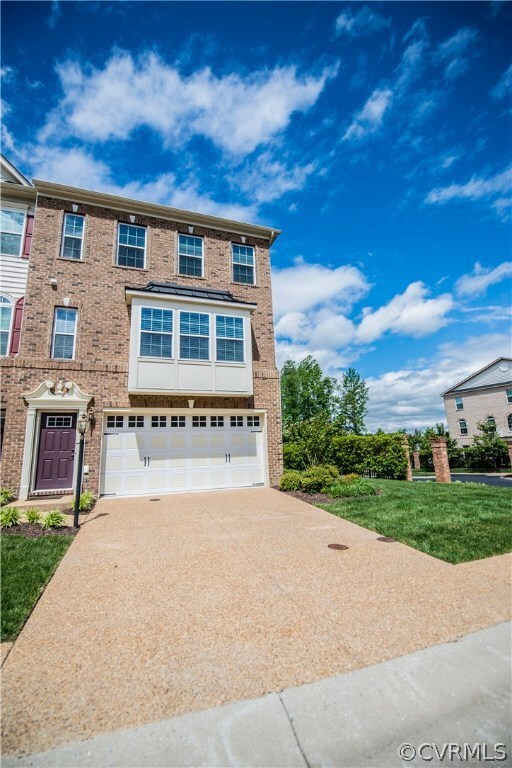 EXTERIOR - 416 SIENA