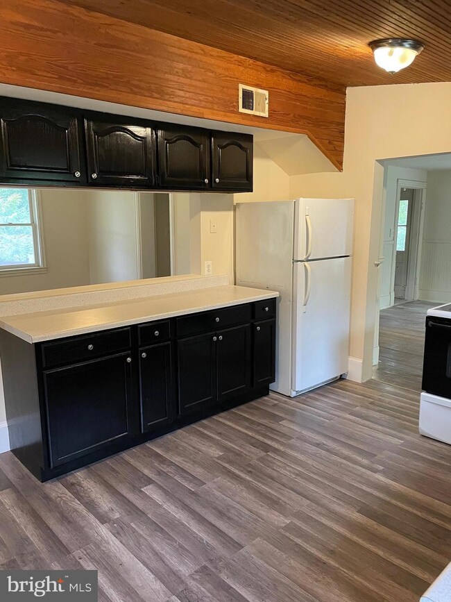 42685 Waxpool Rd, Ashburn, VA 20148 - photo 3