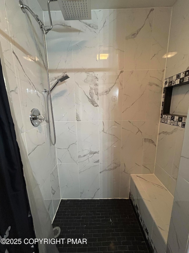 7222 Onawa Ct unit E4, Cresco, PA 18326 - photo 7