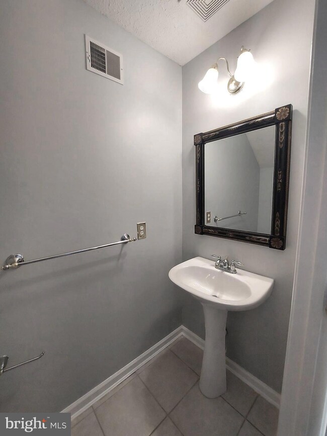 5005 Woods Line Dr, Aberdeen, MD 21001 - photo 6