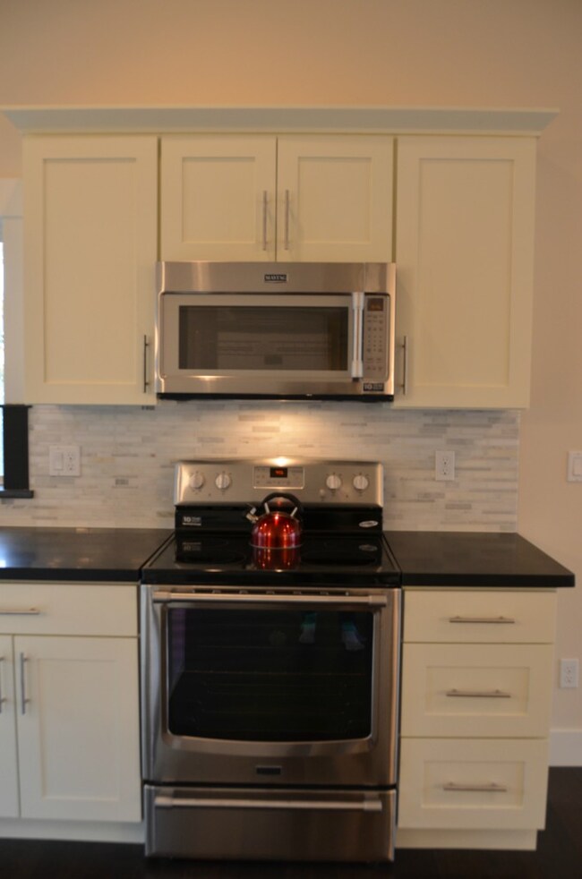 18700 Clarence Ave, Stanwood, WA 98292 - photo 7