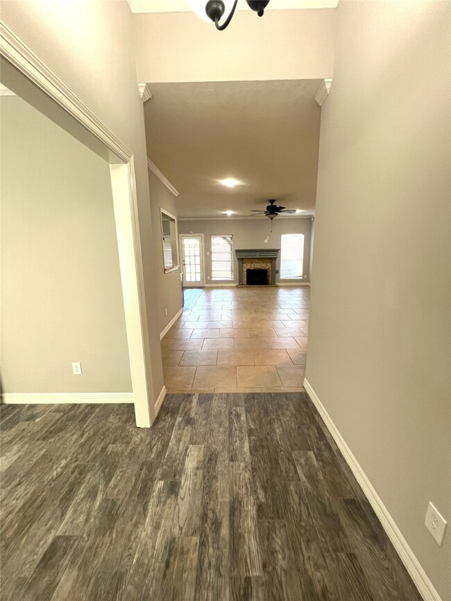 7206 N Fawn River Cir, Spring, TX 77379 - photo 4