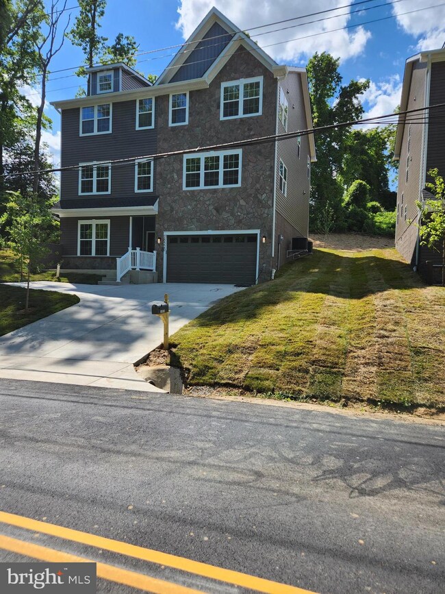 18520 Old Triangle Rd, Triangle, VA 22172 - photo 7