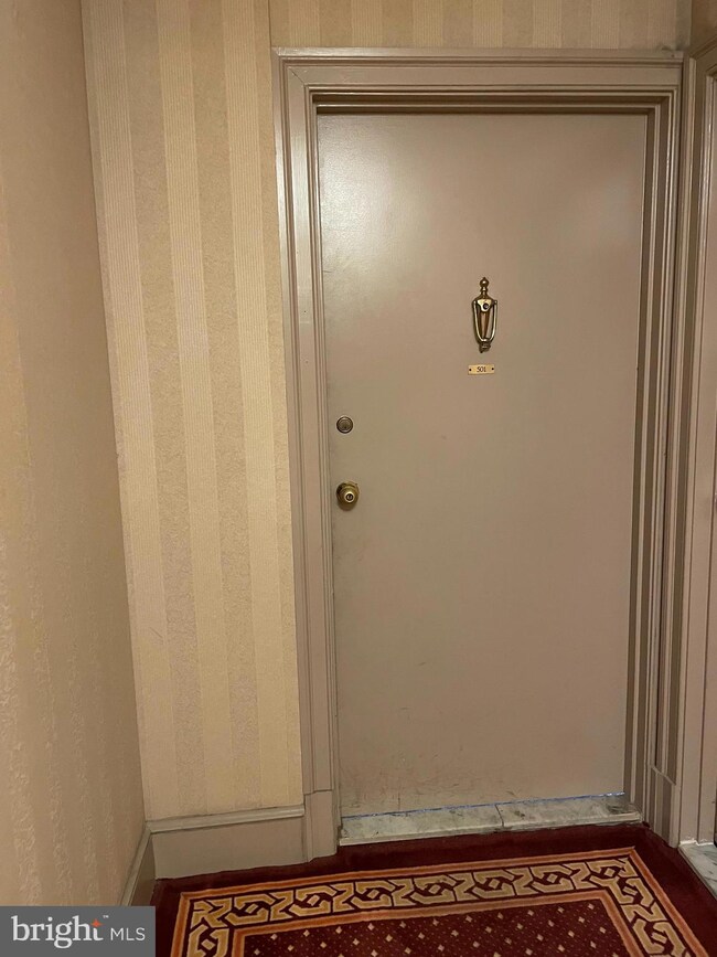 4390 Lorcom Ln unit 501, Arlington, VA 22207 - photo 5