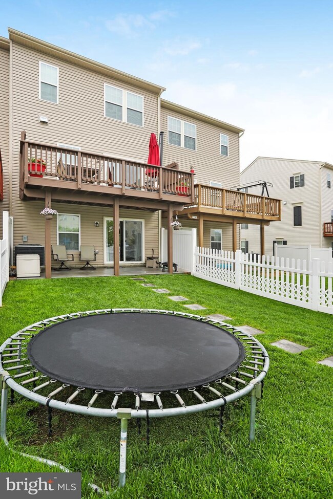 77 Creekside Ct, Falling Waters, WV 25419 - photo 5