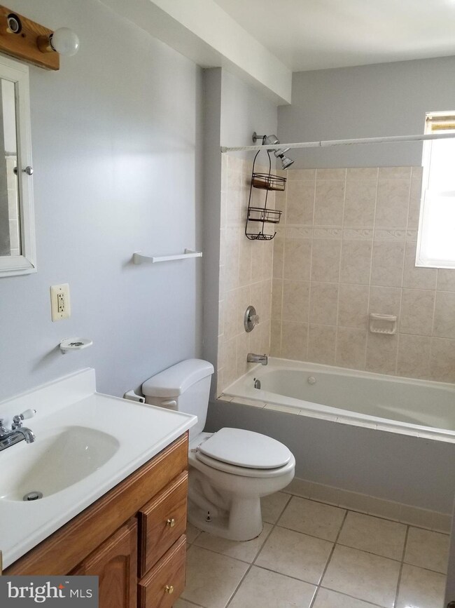 3211 8th St SE unit 11, Washington, DC 20032 - photo 5