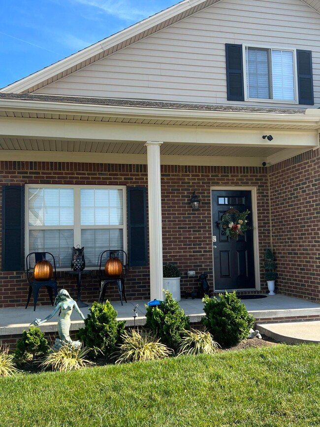 1948 Clearwater Dr, Lawrenceburg, KY 40342 - photo 2