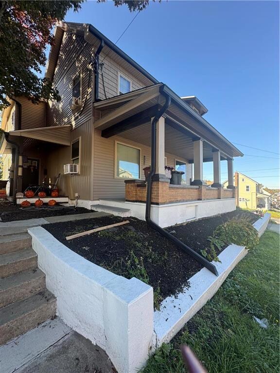 4238 Spruce St, Whitehall, PA 18052 - photo 2