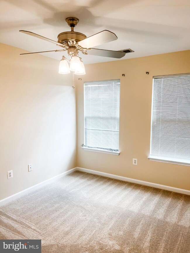 6637 Roderick Loop, Gainesville, VA 20155 - photo 7