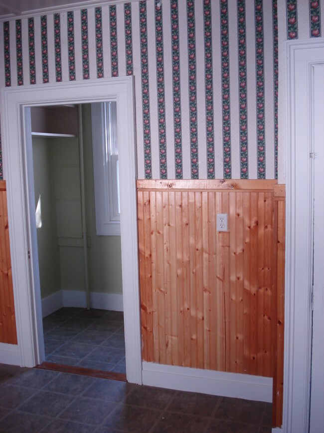 11 Hermon Ave, North Adams, MA 01247 - photo 7