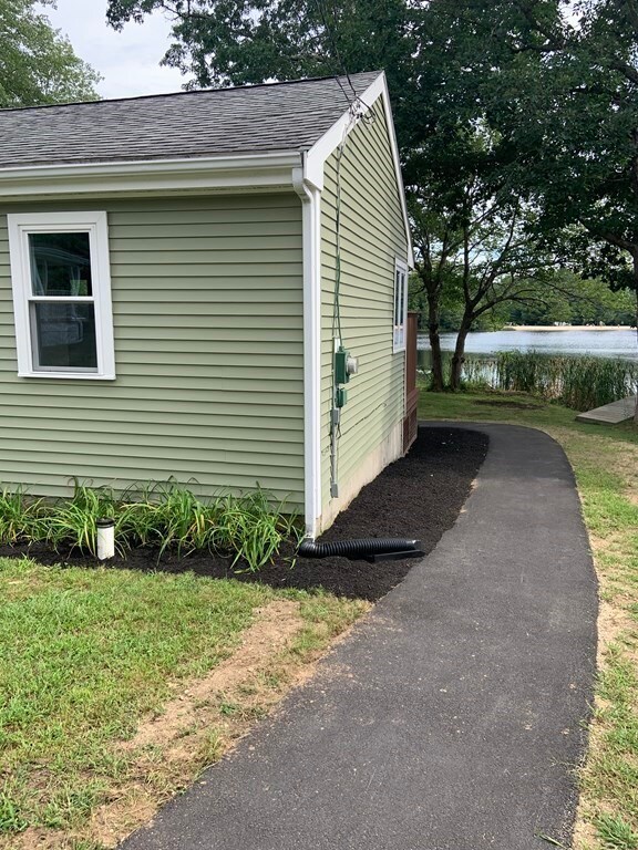 63 Silver Lake Rd unit B, Bellingham, MA 02019 - photo 5