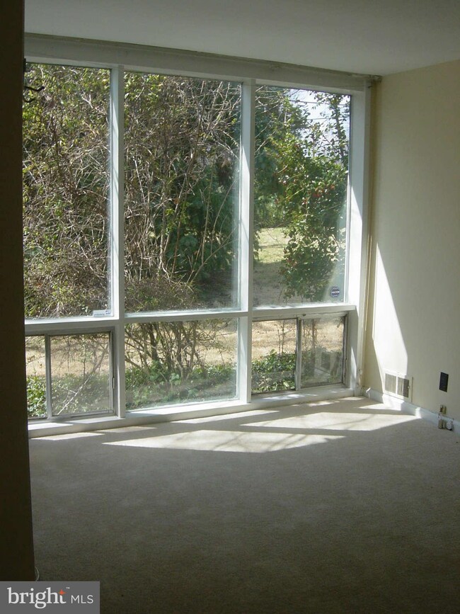 1933 Marthas Rd, Alexandria, VA 22307 - photo 6