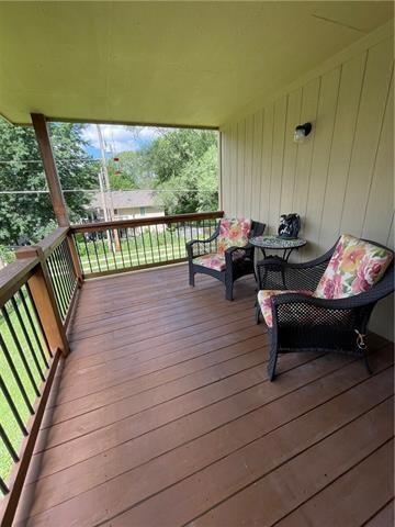 1009 N 4th St, Lansing, KS 66043 - photo 6