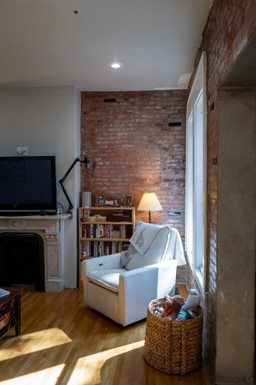 18 Perrin St unit 1, Roxbury, MA 02119 - photo 5