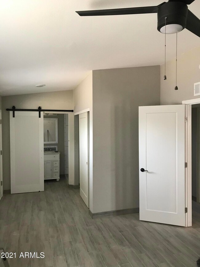 4645 N 73rd St unit 2, Scottsdale, AZ 85251 - photo 4