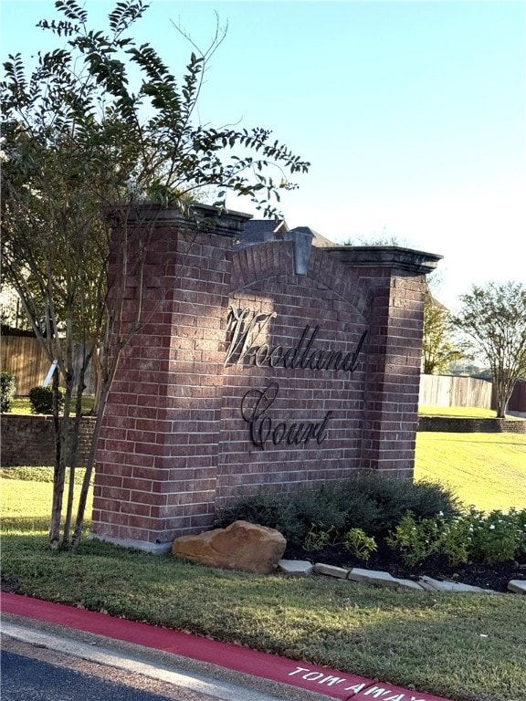 View of community / neighborhood sign