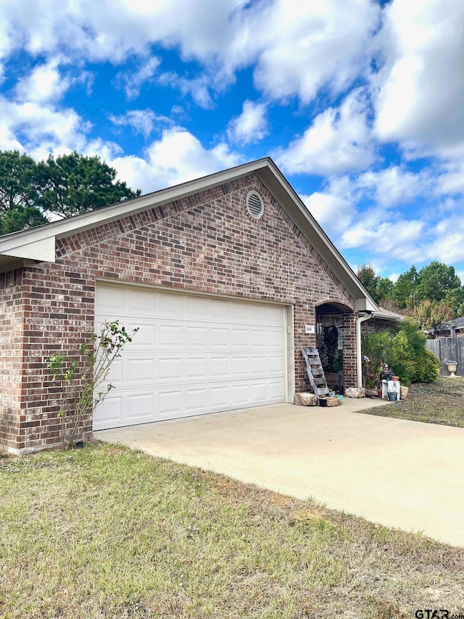 5440 Meadow West Ct, Flint, TX 75762 - photo 2