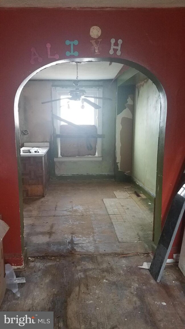 3418 Lyndale Ave, Baltimore, MD 21213 - photo 2