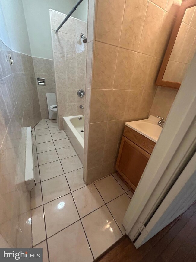 1628 N 52nd St unit 3, Philadelphia, PA 19131 - photo 5