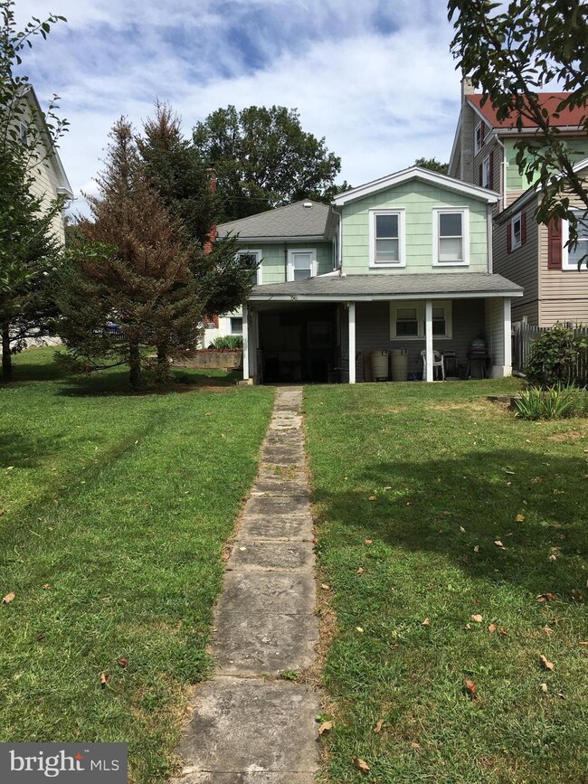 218 E Broad St, Williamstown, PA 17098 - photo 5