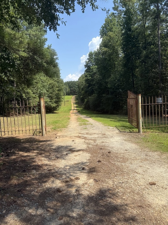2018 Star Point Rd, Carrollton, GA 30116 - photo 2