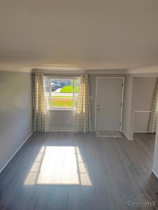 8336 Bobolink Ave, Cincinnati, OH 45231 - photo 2